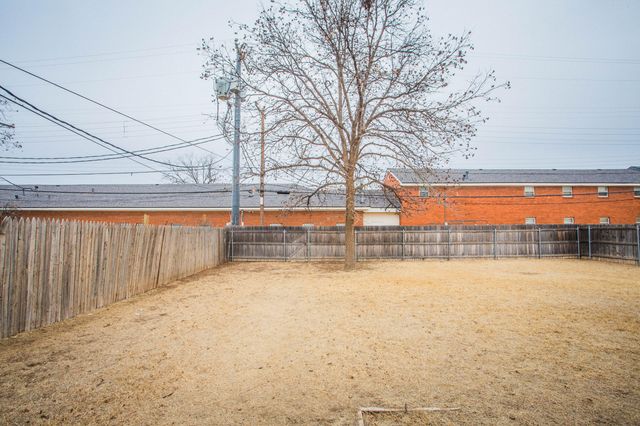 4932 9th Street, Lubbock, TX 79416