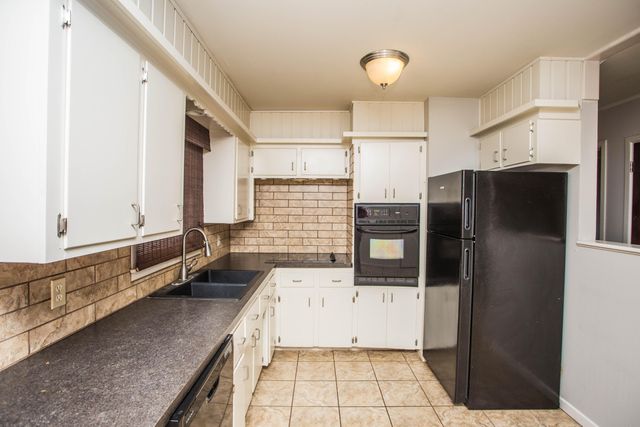 4932 9th Street, Lubbock, TX 79416