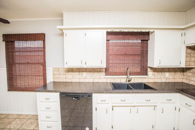 4932 9th Street, Lubbock, TX 79416