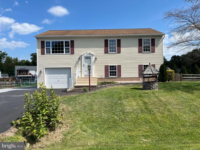 15932 HIBISCUS DR, Hagerstown, MD 21740