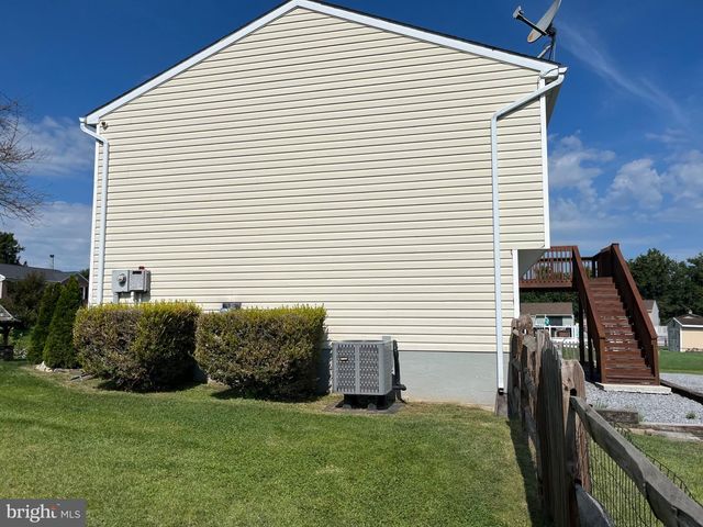 15932 HIBISCUS DR, Hagerstown, MD 21740