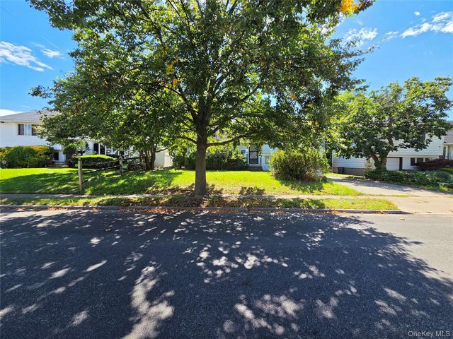 291 Concord Avenue, Oceanside, NY 11572