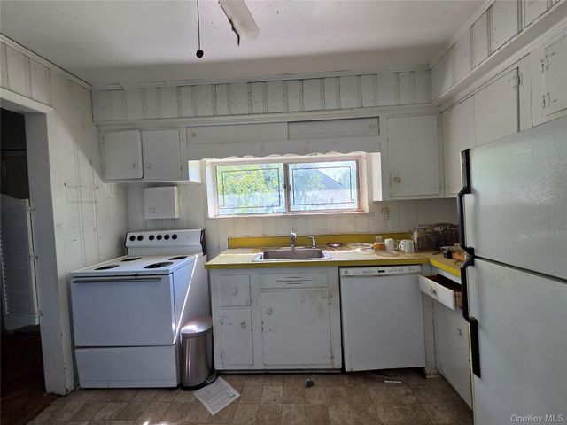 291 Concord Avenue, Oceanside, NY 11572