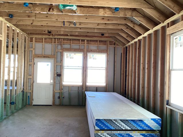 121 Clover BND, Liberty Hill, TX 78642