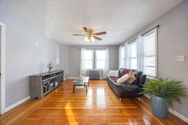 1 Elizabeth St, Taunton, MA 02780