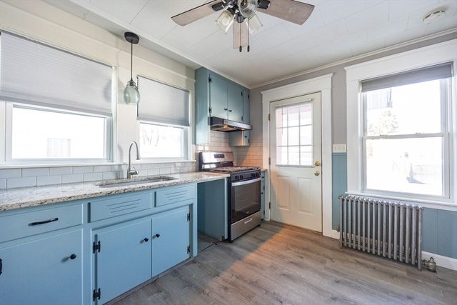 1 Elizabeth St, Taunton, MA 02780