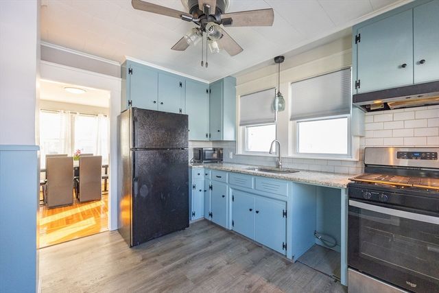 1 Elizabeth St, Taunton, MA 02780