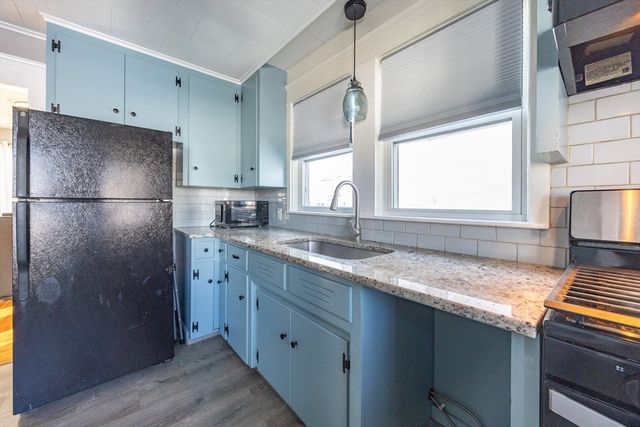 1 Elizabeth St, Taunton, MA 02780