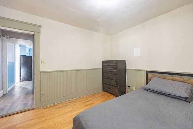 1 Elizabeth St, Taunton, MA 02780