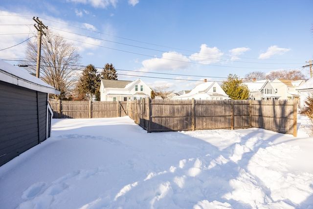 1 Elizabeth St, Taunton, MA 02780