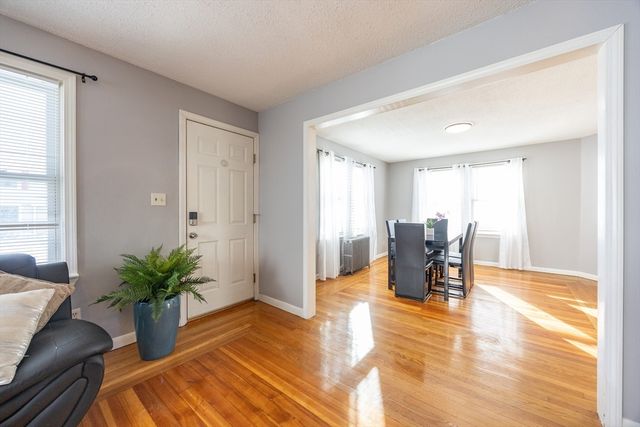 1 Elizabeth St, Taunton, MA 02780