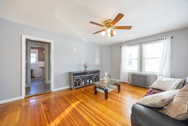 1 Elizabeth St, Taunton, MA 02780