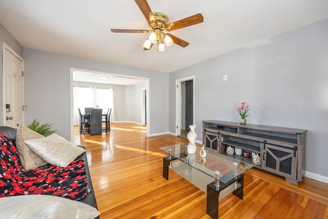 1 Elizabeth St, Taunton, MA 02780