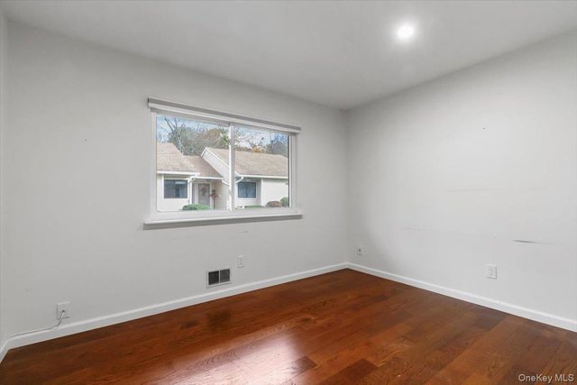 99 Molly Pitcher Lane B, Yorktown Heights, NY 10598