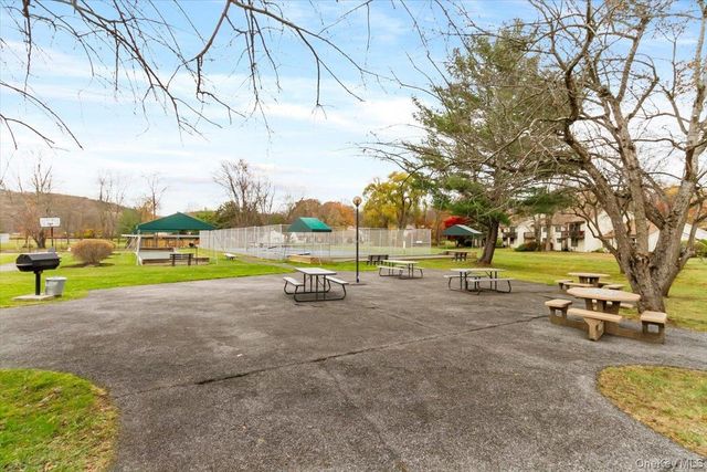 99 Molly Pitcher Lane B, Yorktown Heights, NY 10598