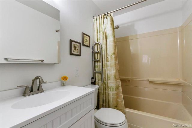 99 Molly Pitcher Lane B, Yorktown Heights, NY 10598