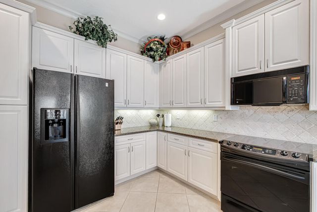 7775 Ocean Sunset Drive, Lake Worth, FL 33467