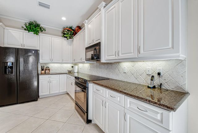 7775 Ocean Sunset Drive, Lake Worth, FL 33467