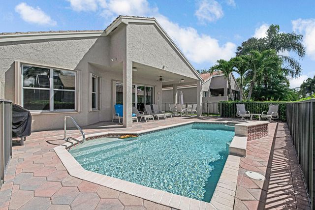 7775 Ocean Sunset Drive, Lake Worth, FL 33467