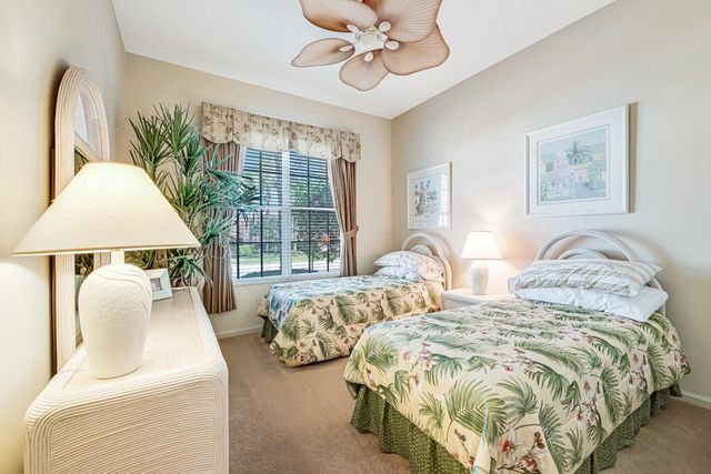 7775 Ocean Sunset Drive, Lake Worth, FL 33467