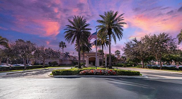 7775 Ocean Sunset Drive, Lake Worth, FL 33467