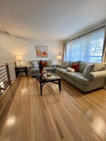 3867 Hillcrest SE Drive, Smyrna, GA 30080