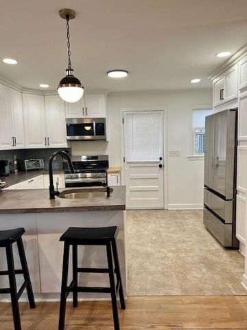 3867 Hillcrest SE Drive, Smyrna, GA 30080