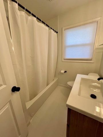 3867 Hillcrest SE Drive, Smyrna, GA 30080