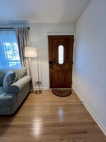 3867 Hillcrest SE Drive, Smyrna, GA 30080