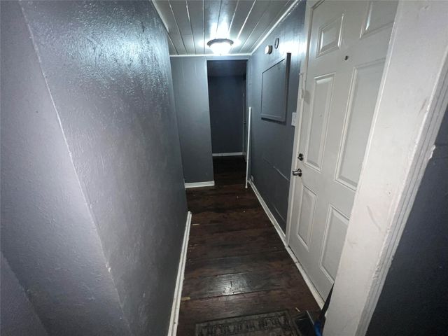 3705 S Littlejohn Avenue, Fort Worth, TX 76105