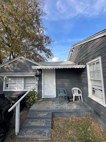 3705 S Littlejohn Avenue, Fort Worth, TX 76105