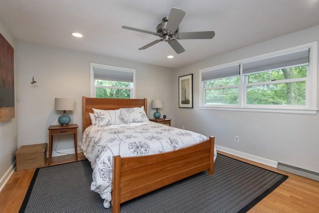 1405 Victoria CIRCLE N, Elm Grove, WI 53122