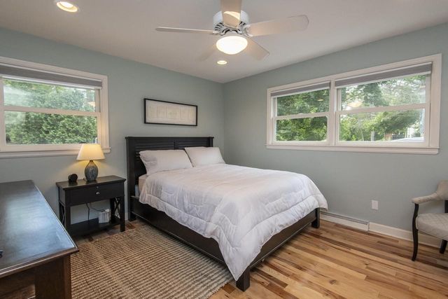 1405 Victoria CIRCLE N, Elm Grove, WI 53122