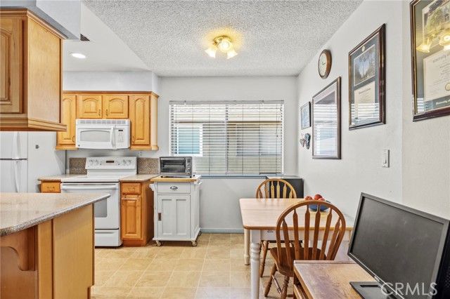 3015 Knollwood Avenue, La Verne, CA 91750