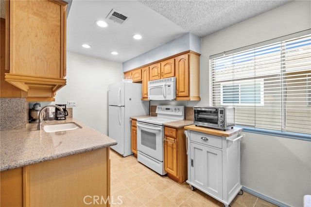 3015 Knollwood Avenue, La Verne, CA 91750