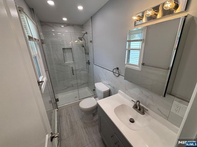 260 Court Avenue, Lyndhurst, NJ 07071