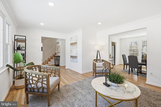 6802 SYDENSTRICKER RD, Springfield, VA 22152