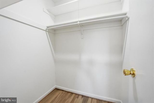 6802 SYDENSTRICKER RD, Springfield, VA 22152