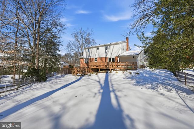 6802 SYDENSTRICKER RD, Springfield, VA 22152