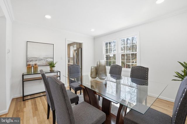 6802 SYDENSTRICKER RD, Springfield, VA 22152