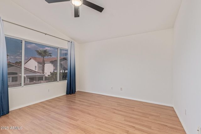 1326 E HELENA Drive, Phoenix, AZ 85022