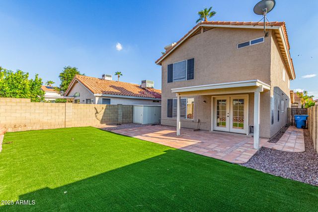 1326 E HELENA Drive, Phoenix, AZ 85022