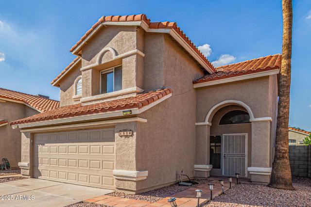 1326 E HELENA Drive, Phoenix, AZ 85022