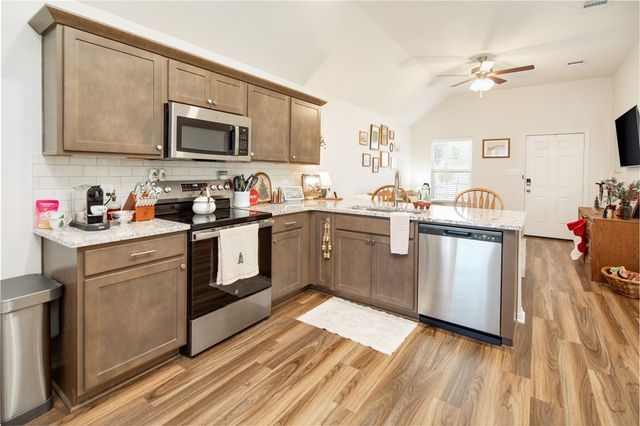 2799 Messenger Way, Bryan, TX 77803