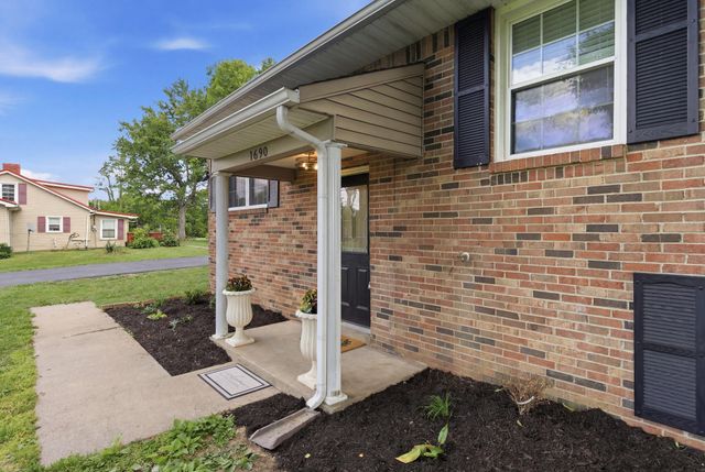 1690 Menelaus Road, Berea, KY 40403