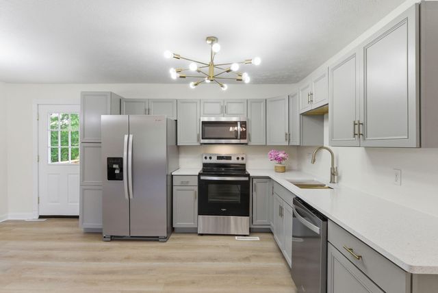 1690 Menelaus Road, Berea, KY 40403