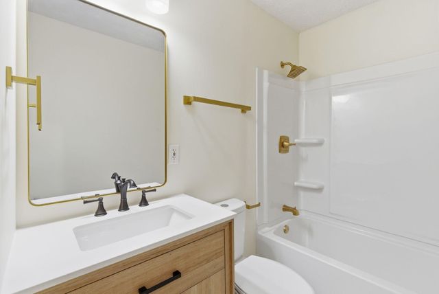 1690 Menelaus Road, Berea, KY 40403