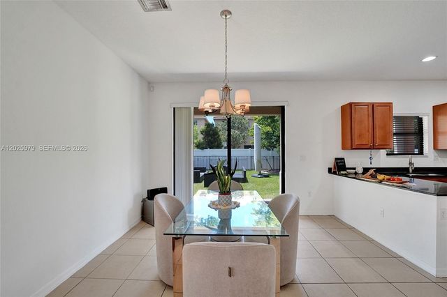 650 NE 191st Ter, Miami, FL 33179