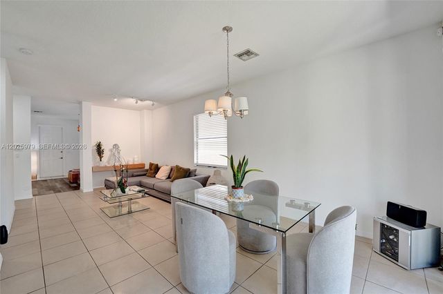 650 NE 191st Ter, Miami, FL 33179