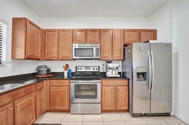 650 NE 191st Ter, Miami, FL 33179
